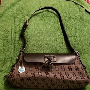 Dooney & Burke EUC Purse